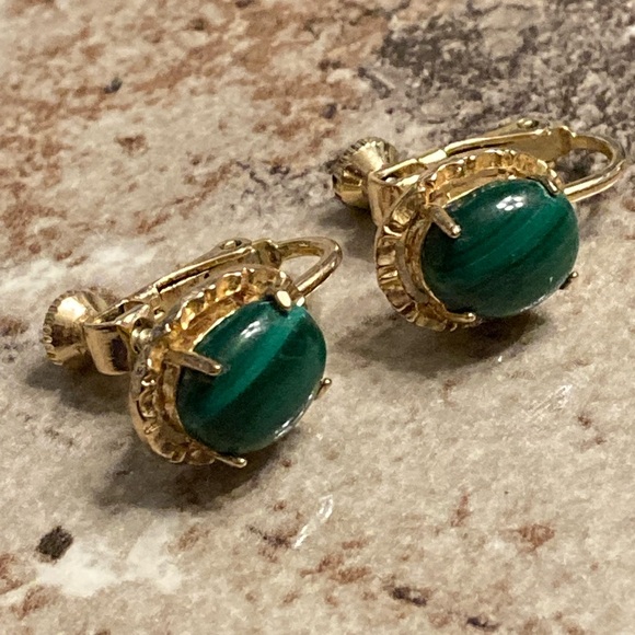 Vintage Malachite Cabochon Screw Back Earrings Gold Tone 1" - Picture 6 of 6